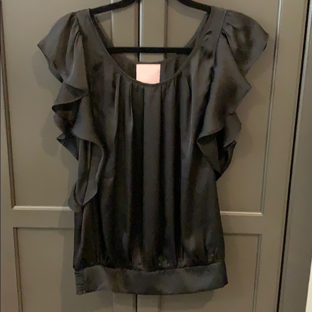 EUC Romeo & Juliet black sleeveless flutter top